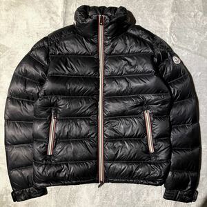 M相当★MONCLER GASTON モンクレール ガストン ダウンジャケット ロゴ ワッペン トリコロール メンズ 1 フード収納 黒 ブラック ジャンパー