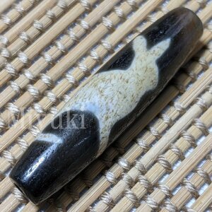 御幸天珠 AZ07430 珍品 馬蹄痕 ウサギの模様 天珠 53x13mm ドラゴンライン 卯年 生まれ年 うさぎ 兎 特殊天珠 干支 御守 お守り 稀少 レア