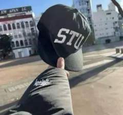 Stussy MID-DEPTH STU ARCH STRAPBACK Cap