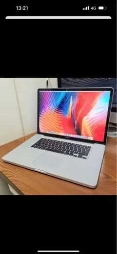 超美品 Macbook Pro 17インチ i5/8GB/SSD256GB