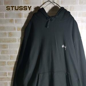 STUSSY　ステューシー　パーカー　黒　プルオーバー　刺繍　ロゴ