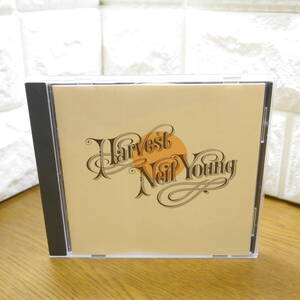 D1 □ NEIL YOUNG □ HARVES CD 中古 長期保管品