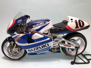 塗装済み完成品 タミヤ 1/12 スズキ RGV-Γ XR89 オートバイシリーズ81 TAMIYA SUZUKI 完成品