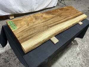 モンキーポッド3939　一枚板無垢 乾燥材　1300ｘ420-410ｘ50mm カウンター　センターテーブル　ダイニングテーブル