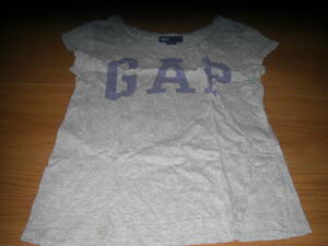 GAP　キッズ130　グレーTシャツ