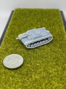 1/144レジンキット　未塗装　 WWII ドイツ軍　III号突撃砲　42式10.5cm突撃榴弾砲　ワールドタンクミュージアム【同梱可能】0609