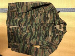 w)taps buds Ls tiger camo 中古　M