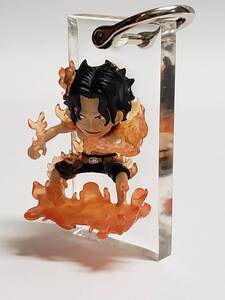 ワンピース ONE PIECE 火拳のエース ミニフィギュア キーホルダー