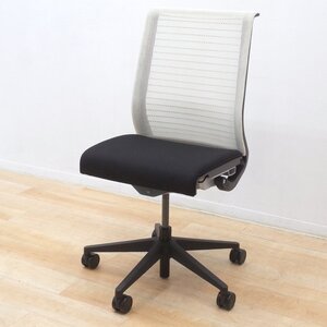 スチールケース Steelcase シンクチェア 肘無しオフィスチェア THK-13001 ホワイト メッシュ ハイバック ワーク KK15478 中古オフィス家具