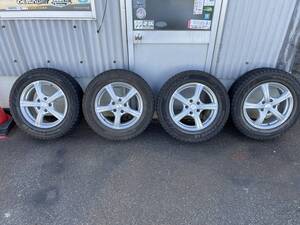 Exceeder　１６×６．５ｊ　ＰＣＤ１１４．３　＋４５　　ハンコックwinter　icept　215/６５Ｒ１６