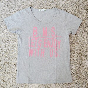 0911／Ｍ／BEAMS　レディース　トップス　Ｔシャツ 半袖 グレー ロゴ