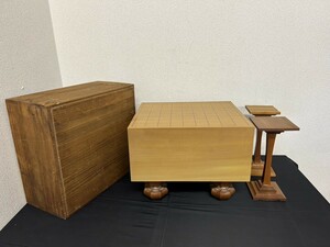 A2　将棋盤　厚み約17.5㎝　駒台付　ヘソあり　足付き　重量約10㎏　高級将棋盤　ボードゲーム　現状品