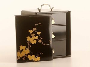 【流】木製漆器 黒塗蒔絵 三段小箱 箱付 KV583