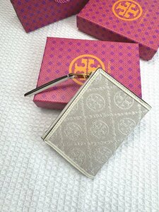 新品TORY BURCH トリーバーチ ミニ財布 ミニウォレット 折りたたみ財布 Tモノグラム バイフォールドウォレット アウトレット品 ベージュ