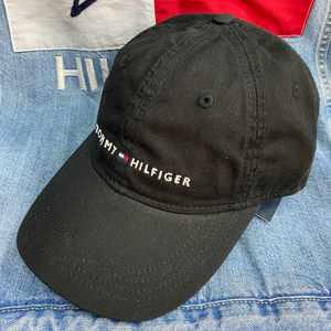 USA正規品 トミーヒルフィガー TOMMY HILFIGER レザーストラップバック キャップ 帽子 ローキャップ 黒 クラシックロゴ サイズ調節可 新品