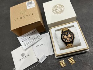 β綺麗【VERSACE ヴェルサーチ クロノグラフ ブラック ゴールド クォーツ VEM800318 腕時計 メンズ】ON00700