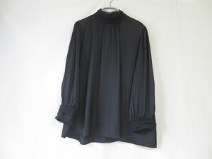 ザラＺＡＲＡ　黒サテンブラウス　ＵＳＡのＬサイズ