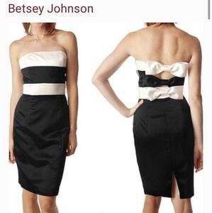 新品 Betsey Johnson ベッツィ ジョンソン ドレス ワンピース サイズ0 リボン りぼん 白 黒 膝丈 ベアトップ タイト ベッツィージョンソン