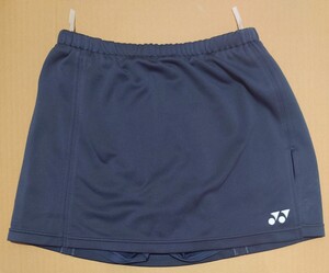 中古・古着★YONEX スコート グレー Mサイズ インナースパッツ付 テニス スカート 部活 レディース スポーツ ウェア 女子 ヨネックス 匿名