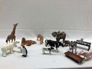 動物フィギュアセット　フィギュア　Schleich　シュライヒ　トラ　ウシ　キリン　シマウマ　ブタ　シロクマ　ペンギン　ゾウ　まとめ