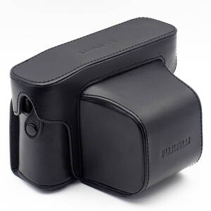 富士フイルム Leather Case LC-XPro1 BLACK for X-Pro1 上質な本革製速写ケース ボトムケースのみ使用可能 中古良品！Photo is FUJIFILM