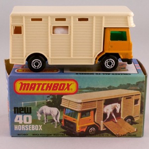 イギリス マッチボックス（matchbox） superfast HORSEBOX 1977 new 40