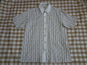 琉球の里 沖縄 かりゆしウェア 半袖 シャツ ミンサー　Ｍサイズ