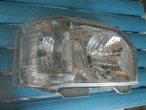 AE0159 200 ハイエース 後期 ハロゲン 刻印 71 純正 右 ヘッド ライト コイト 26-131 Hiace late model halogen rightheadlightKoito