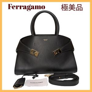 【極美品】定価38万円Ferragamoフェラガモ　hugハグ　2wayブラック