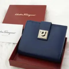 未使用級　箱付き　Salvatore Ferragamo 折り財布　ガンチーニ