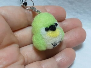 羊毛フェルト ハンドメイド コロコロ野鳥　小鳥　メジロちゃん ストラップ 