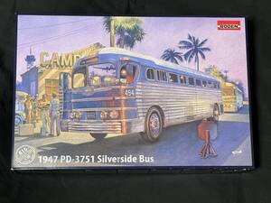 1/35 GMC PD-3751 Silverside Trailwagon Trailways Company intercity bus 1:35 Roden 819