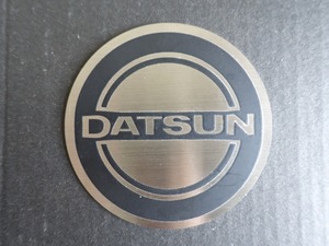 ★ダットサンDATSUNエンブレム★金属製★中古★送料無料★