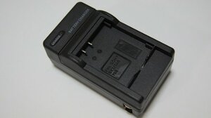 S007-06 RICOH/SONY/OLYMPUS/PENTAX/NIKON 対応互換急速充電器