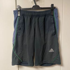 adidasアディダス ハーフパンツ サイズM