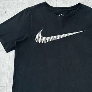 THE NIKE TEE スウォッシュ ビッグロゴ デカロゴ Tシャツ ナイキ　　スウッシュ 半袖 ショートスリーブ クルーネック キッズ 早3950