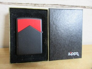 2M2-1「Zippo Marlboro マルボロ オイルライター」赤×黒 バイカラー ジッポー 煙草 たばこ 喫煙具 現状品 未確認