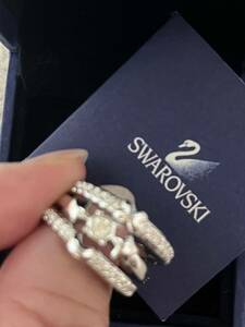 スワロフスキー SWAROVSKI 3連指輪