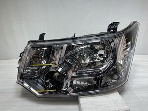 C-4. デリカD5 左ライト HID CV1W/CV2W/CV4W/CV5W DELICA D5 前期 三菱 KOITO 100-87918 AM