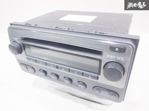 トヨタ 純正 ZNE10 ZNE14 ウィッシュ カーオーディオ CDプレイヤー ラジオデッキ 2DIN 86120-68010 即納 棚27A