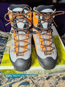 超美品　スカルパ　SCARPA　トリオプロ　GTX EU40　登山靴　雪山 バックカントリー 雪山登山　雪行