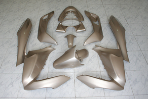 PCX125 JF28 2010～ PCX-BODY125-10PCS-YR301M ボディー 外装　全10点セット グラマーゴールド YR301M 純正品 同梱割引