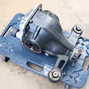 [L-8]レクサス LS500 VXFA50 リアデフ ディファレンシャル 41110-50390 Rear differential 検:GVF50 LS500h 中古