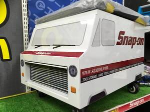 【中古品】☆Snap-on/スナップオン バン型シートクリーパー ボックス SSX18P117 [ITMDMEPSUF7Q]