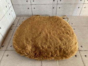 短毛無地馬蹄ムートンクッション(紐付き)ブラウンtm-bbo25　https://iwai-mouton.jp/moutoncushion-shearlingcushiontm-bbo25/