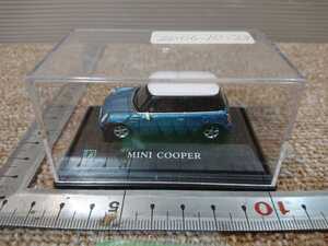 c1111 送料600円 ミニカー MINI COOPER 2006年購入 1/64