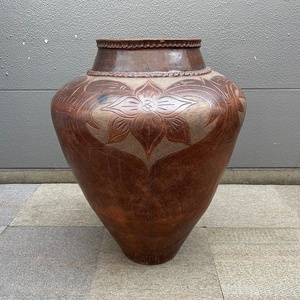 【福岡】sasak pottery インドネシア製 壺 つぼ 花柄 陶器 大型 ハンドメイド EARTHENNEARE ディスプレイ【MR0120-1】