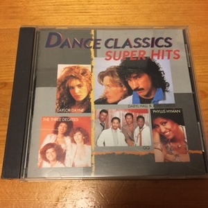 DANCE CLASSIC SUPER HITS 中古　送料込み