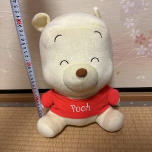 ぬいぐるみ くまのプーさん 30cm程　薄い目のイエロー