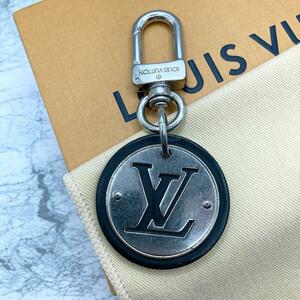 LOUIS VUITTON LVサークル キーホルダー シグネチャー ヴィトン